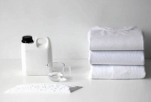 Nous rendons la couleur blanche aux choses grises