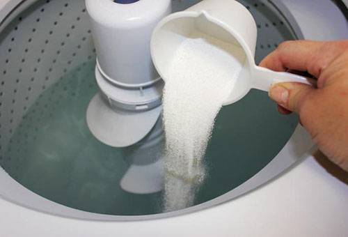 Produits chimiques pour blanchir les synthétiques et éliminer les taches