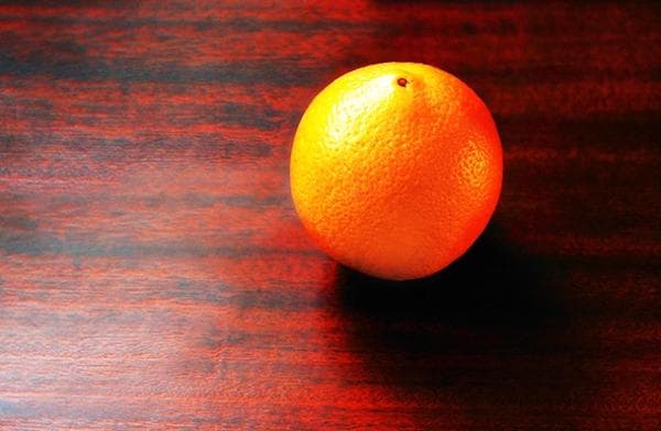 orange sur la table