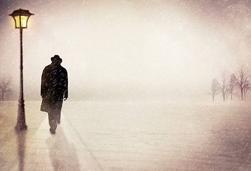 Dessin - un homme avec un chapeau et un imperméable sous la pluie