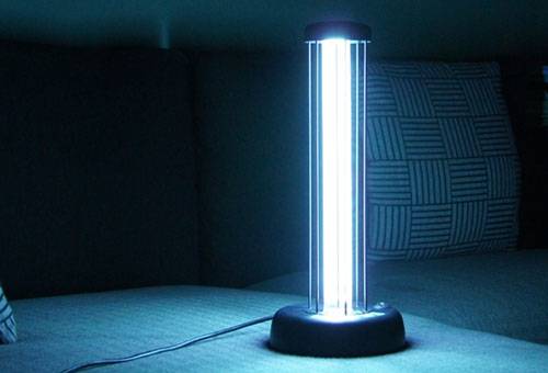 Lampe ultraviolette pour la désinfection des appartements