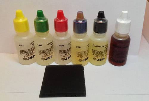 Test chimique pour les bijoux