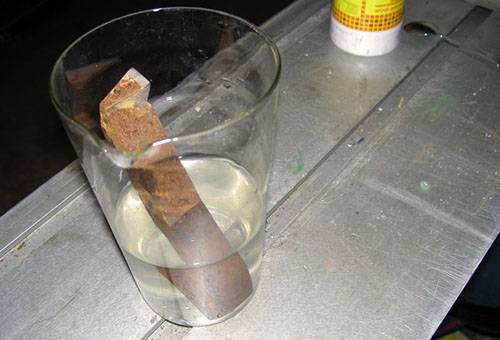 Nettoyer la rouille des pièces métalliques