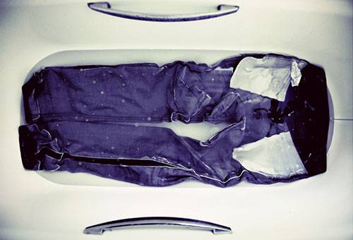 Un jean dans le bain