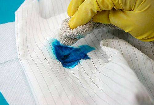 tache sur la chemise