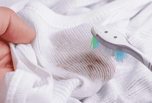 tache sur les vêtements