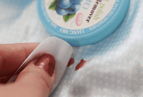 tache de vernis sur tissu