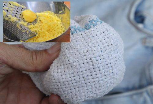 pommes de terre râpées pour les taches