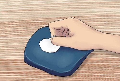 enlever la colle d'un autocollant