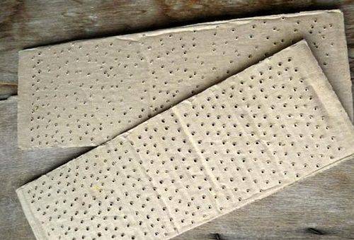 trous dans les cartons