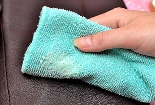 Nettoyer un produit en cuir