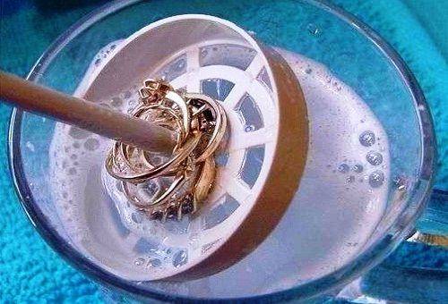 nettoyer les objets en or