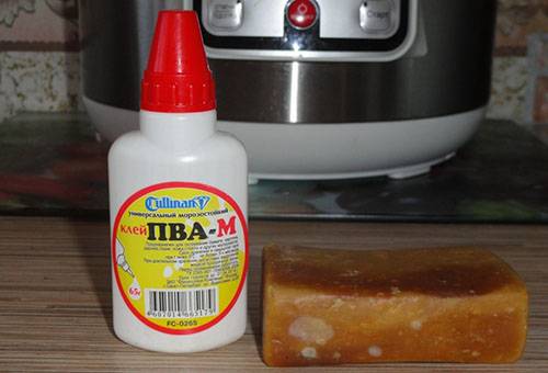 Colle PVA et savon à lessive