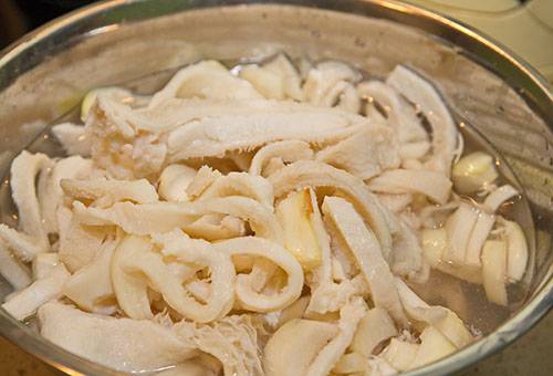 Abats dans une casserole
