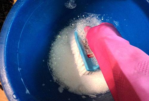 Solution de nettoyage de tapis en mousse