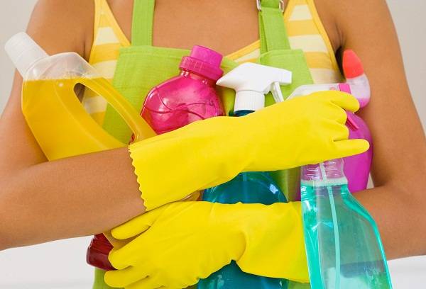 produits de nettoyage chimiques