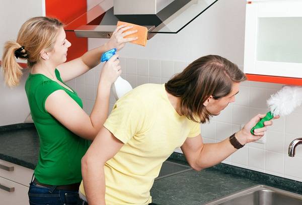 nettoyage général dans la cuisine