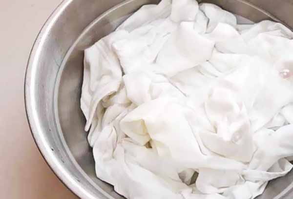 Trempage des vêtements en viscose