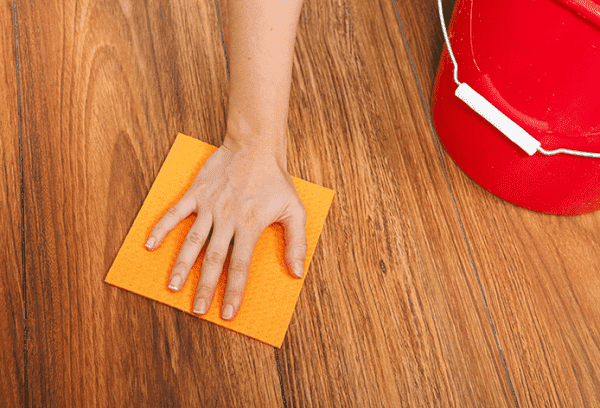 nettoyage des sols humides