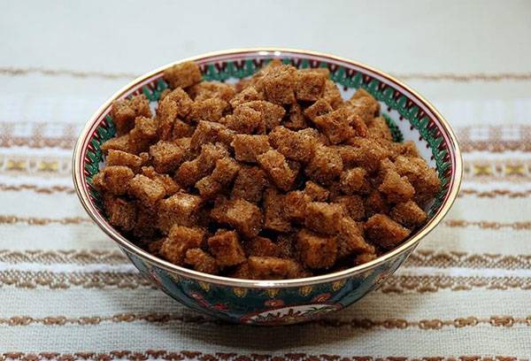 Craquelins de pain de seigle faits maison