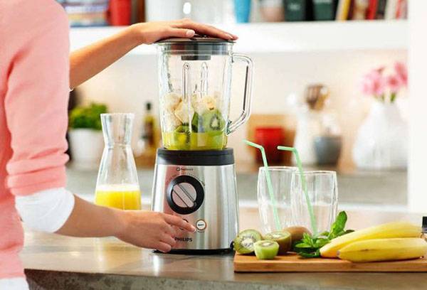 Faire des smoothies dans un mixeur
