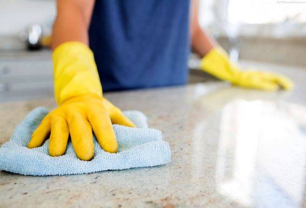 nettoyer le comptoir