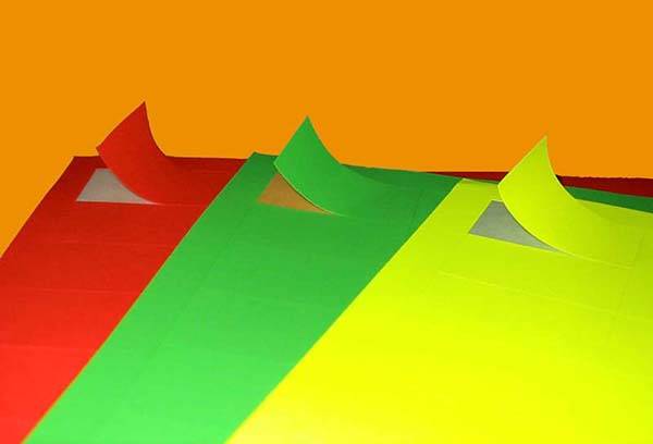 Papier d'imprimante autocollant