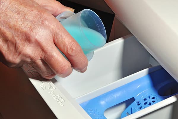 Détergent à lessive liquide