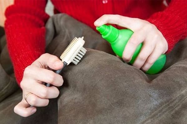 Nettoyer une veste en daim