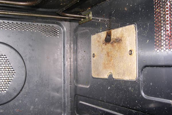 Plaque de mica brûlée au micro-ondes