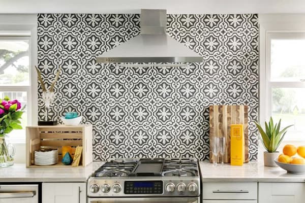 Dosseret de cuisine en carrelage portugais