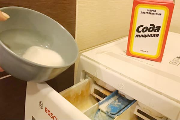 Nettoyer la machine à laver avec du soda