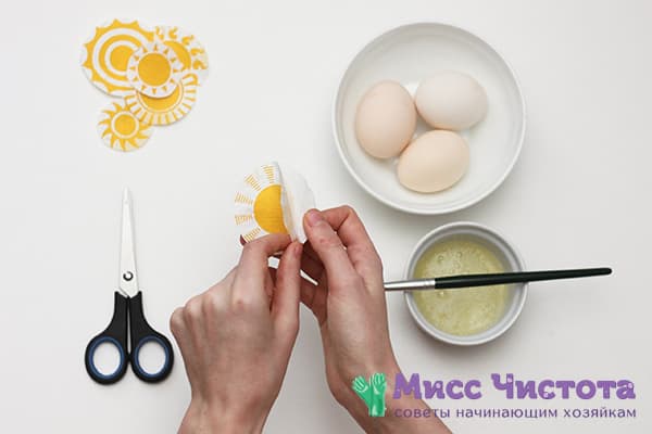 Séparer la couche supérieure de la serviette