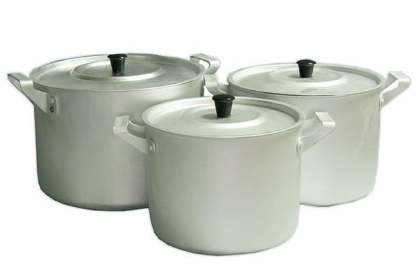 Casseroles en aluminium