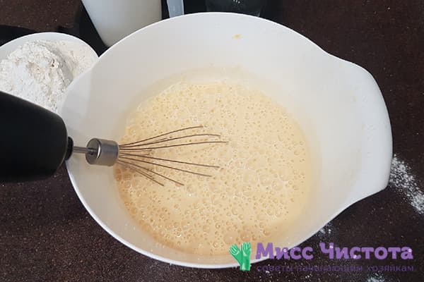 Oeufs battus au lait fermenté cuit au four