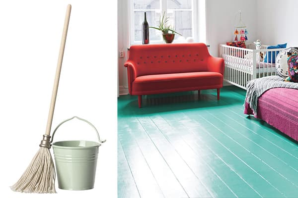 Nettoyer un sol en planches peintes