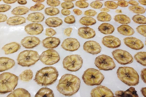 Sécher les bananes au four