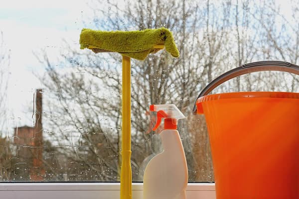 Matériel de nettoyage de vitres