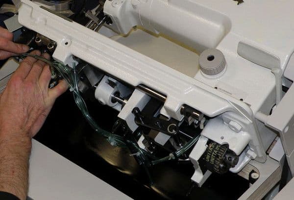 Réparation de machine à coudre