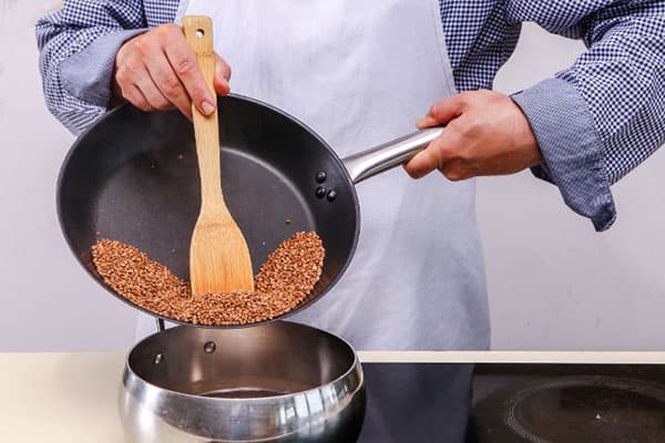 Rôtir le sarrasin