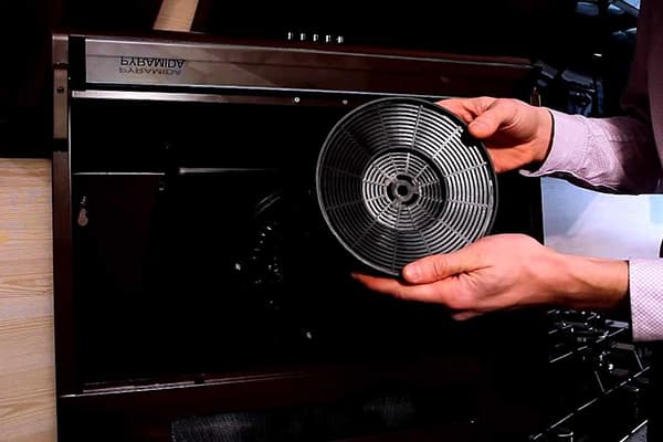 Filtre à charbon pour hotte