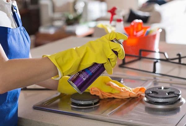 Nettoyer la cuisinière à gaz