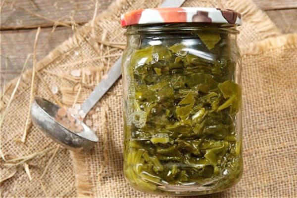 Oseille marinée en pot d'un demi-litre