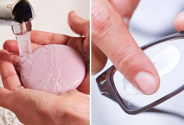 Laver les verres à l'eau savonneuse