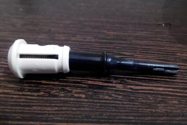 Tige anticalcaire en fer