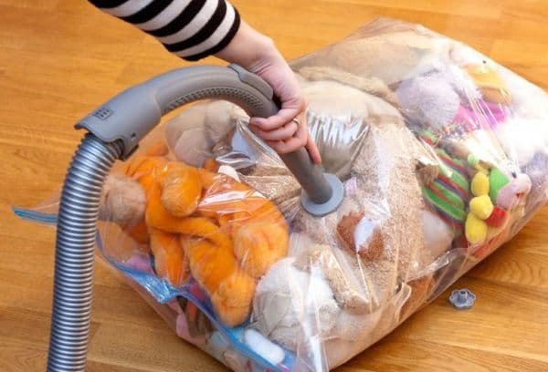 Peluches dans un sac