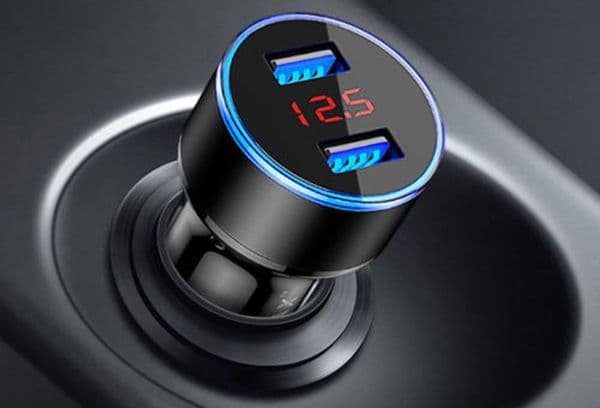 Allume-cigare dans une voiture