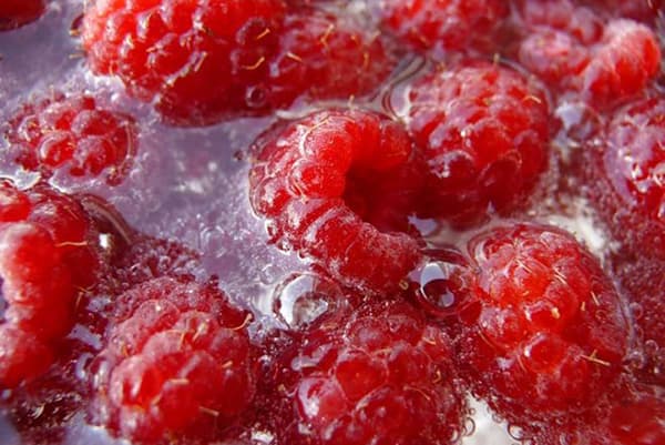 Framboises au sirop