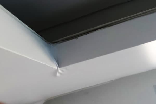 Erreur lors de l'installation d'un plafond tendu