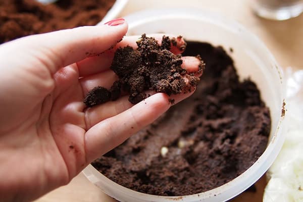 Gommage corporel au café